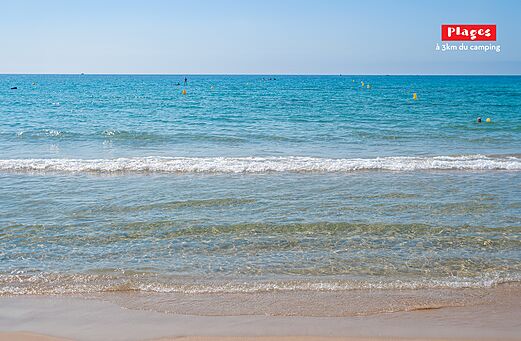 Playa de arena fina, mar Mediterráneo en el camping CAPFUN Vignes d'Or en Serignan.