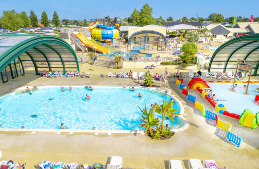 Piscinas, toboganes, juegos en CAPFUN Vikings, Saint Jean de la Rivi�re (50).
