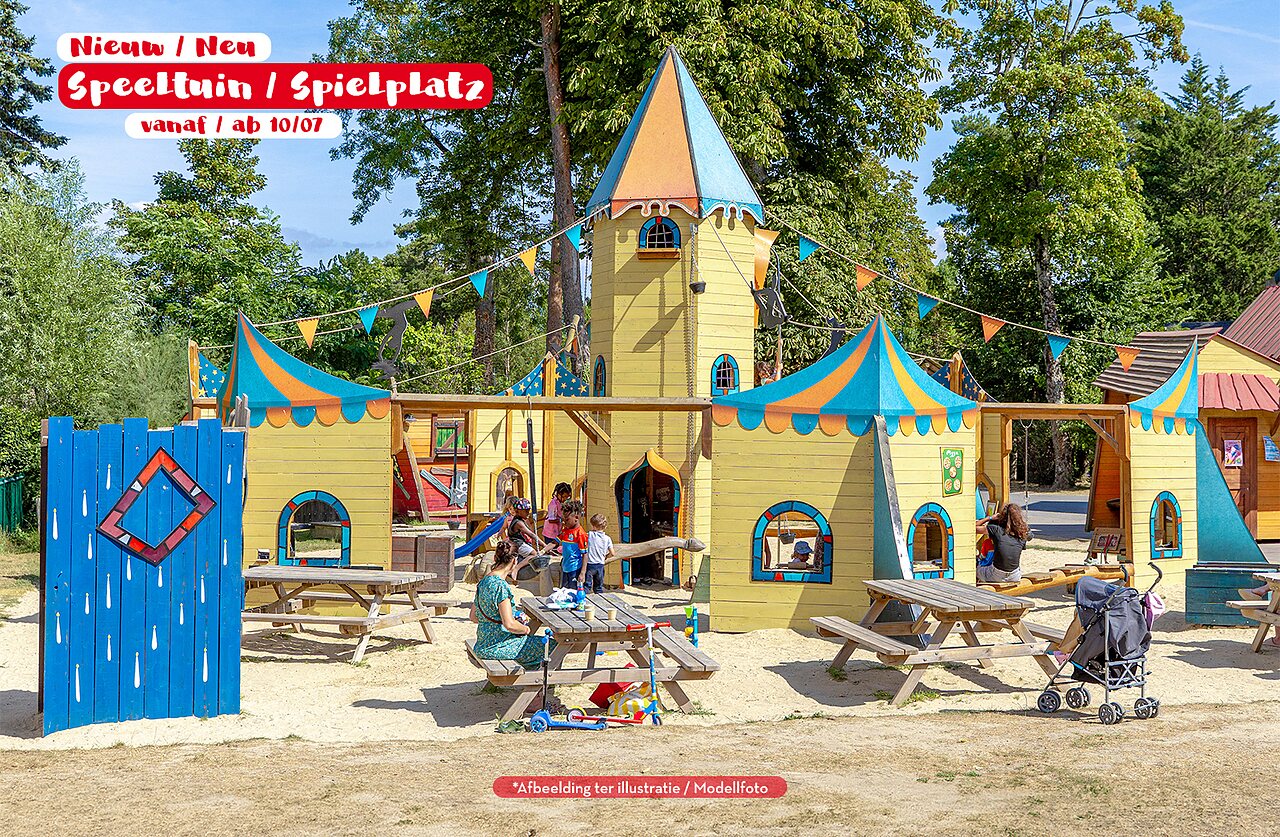 Nueva �rea de juegos castillo con ni�os en camping CAPFUN de Wondermolen en Molenschot.
